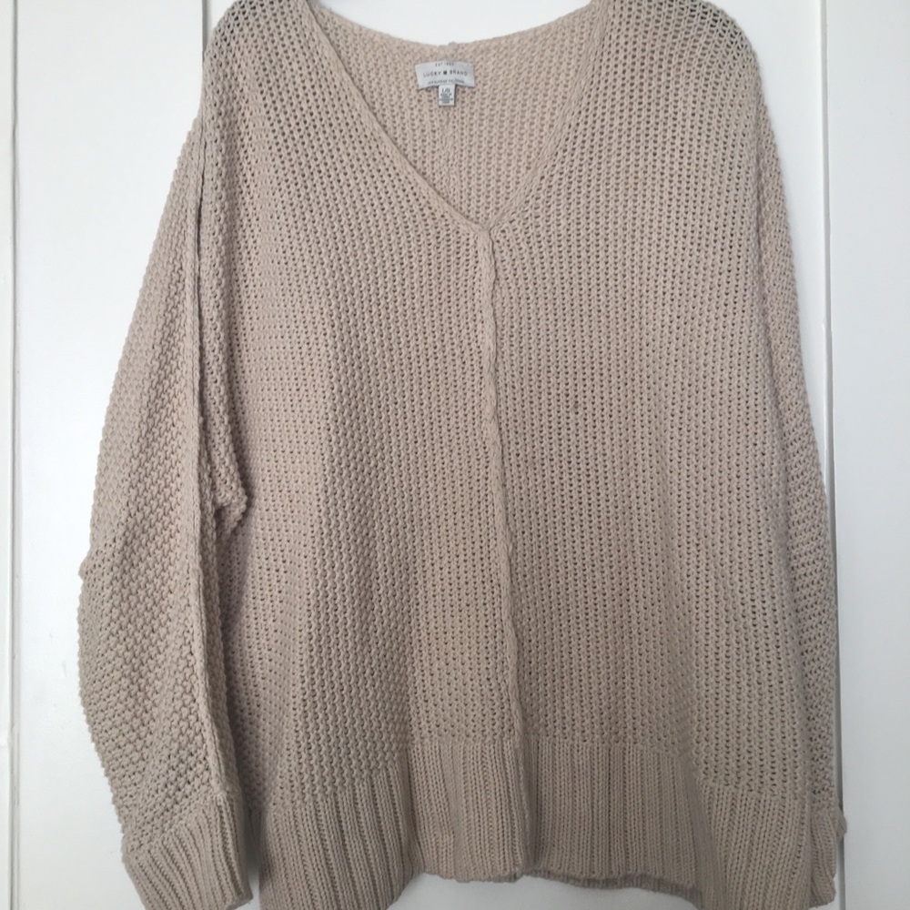Lucky ❤️ Brand v-neck flowy sweater